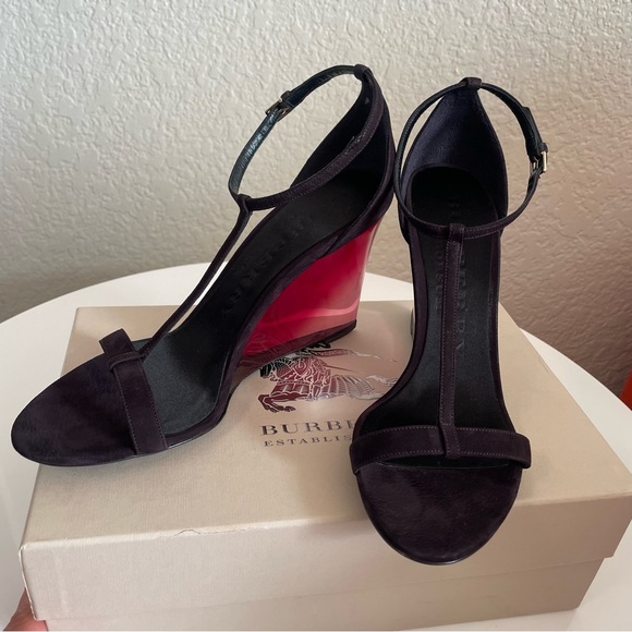 Burberry plum suede t-strap ombré wedges - Picture 2 of 12